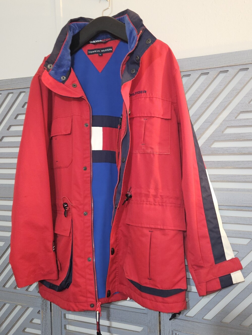 VTG Tommy Hilfiger Water Stop Cold Stop Colorblock Jacket Red Large